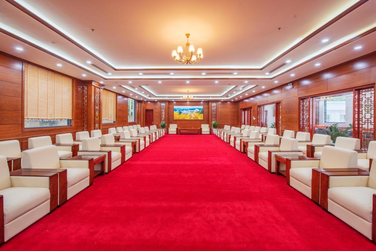Khach San A1 Lang Son Hotel Exterior photo