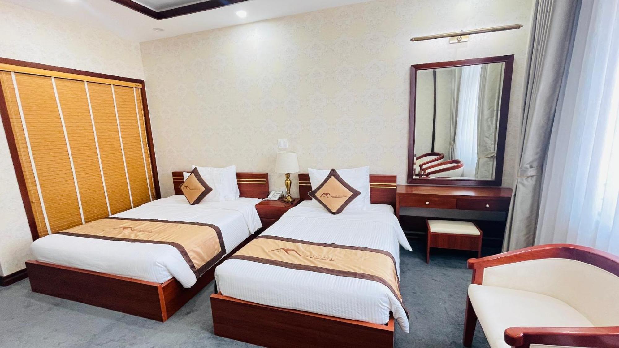 Khach San A1 Lang Son Hotel Exterior photo